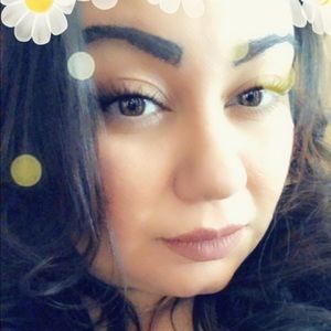 Meet your Posher, Antionette